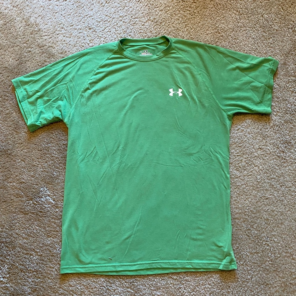 Under Armour T- size small